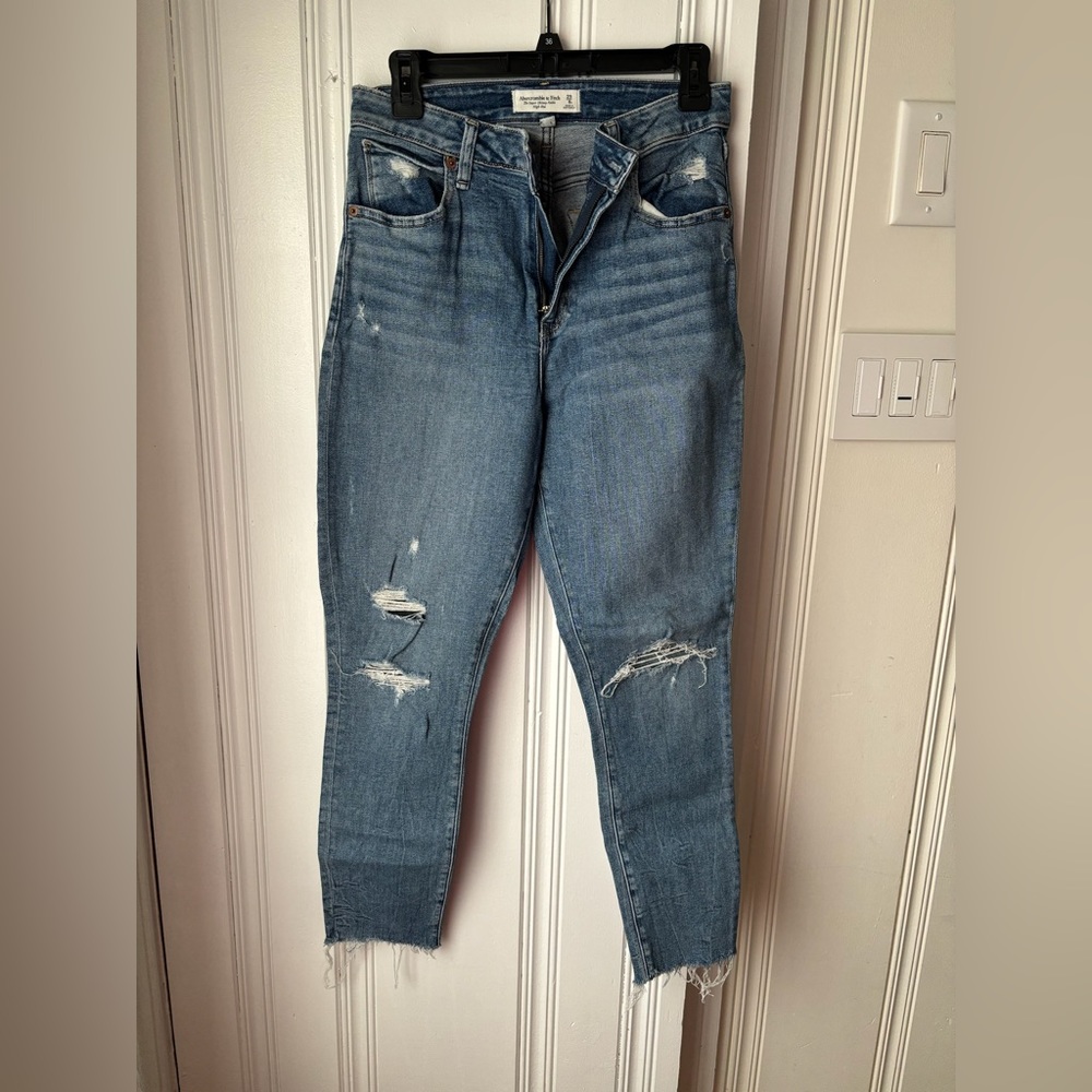 Abercrombie and Fitch the Super Skinny Ankle High Rise Jean